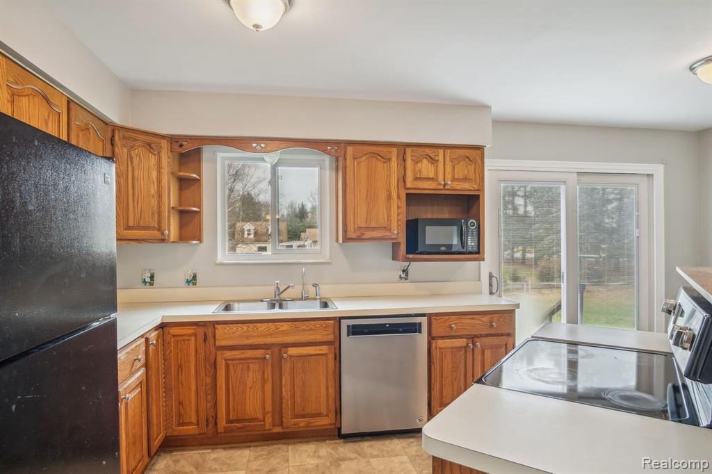 5236 Pratt Road Lapeer, MI 48446 - Photo 10 of 37