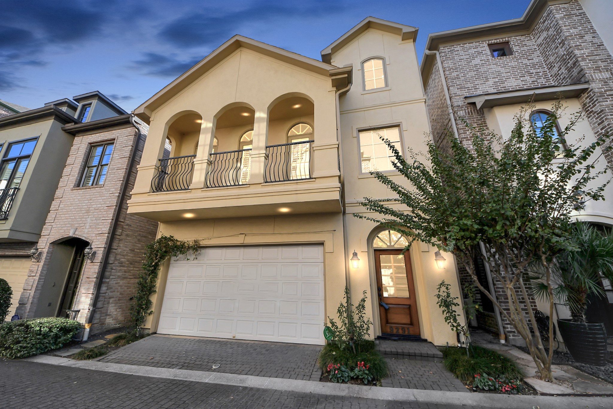 9291 Buffalo Speedway Houston, TX 77025 - Photo 2 of 32 Discover your dream home at 9291 Buffalo Speedway—where elegance meets modern living in a prime location.