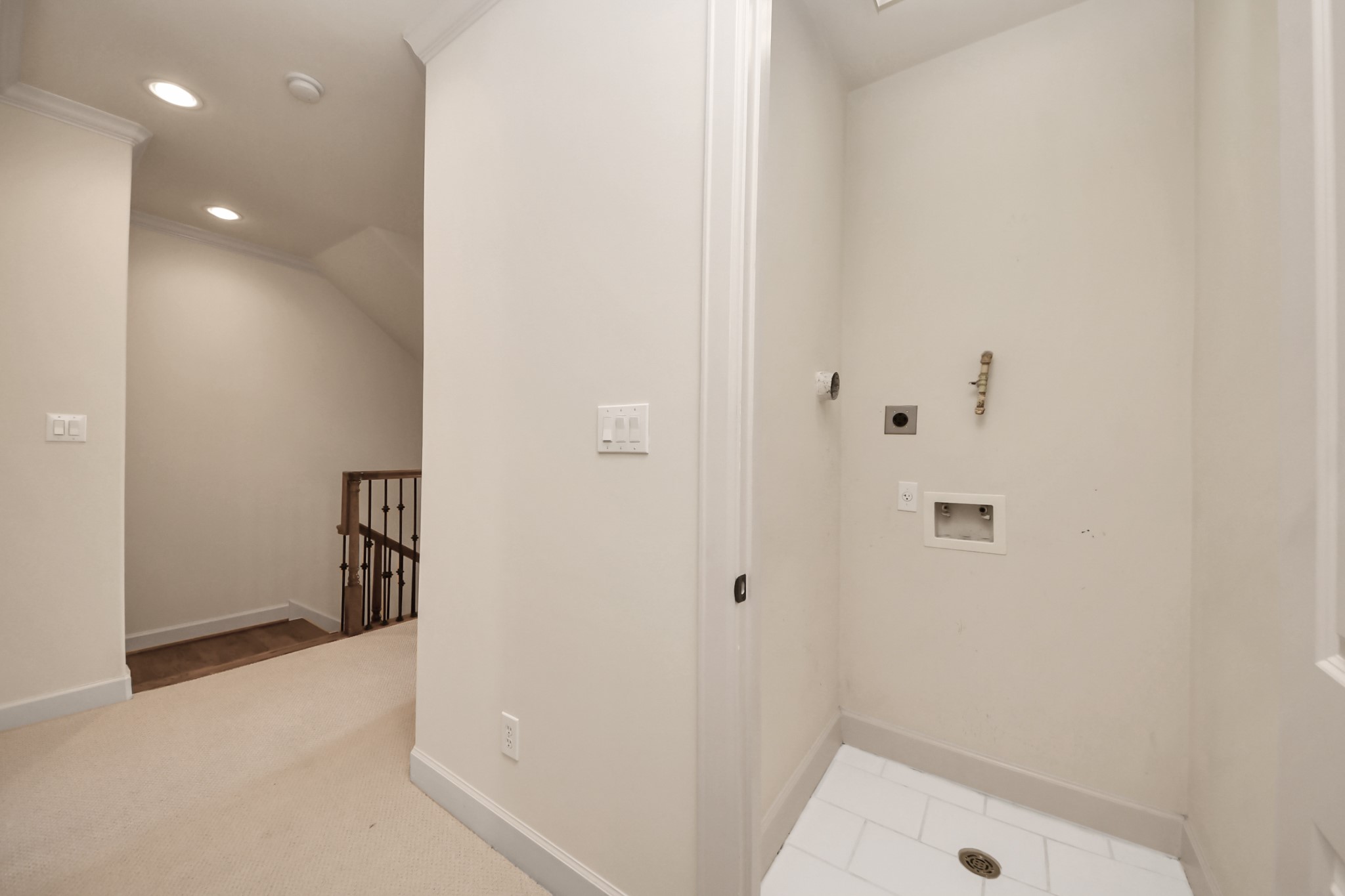 9291 Buffalo Speedway Houston, TX 77025 - Photo 29 of 32 Convenient laundry room located on the second floor.