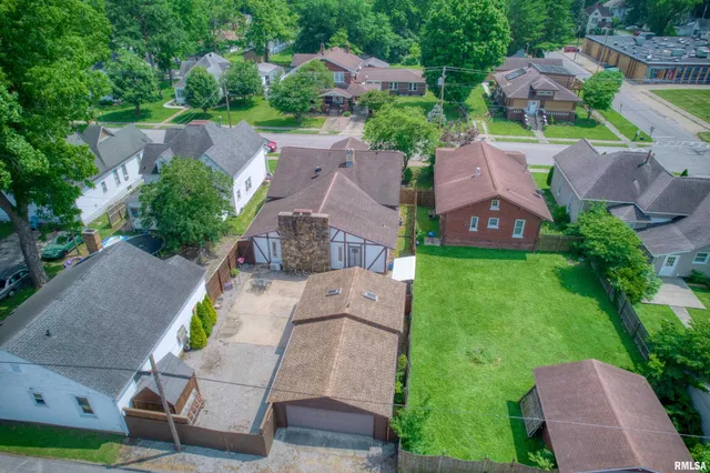 $178,500 | 2036 Spruce Street, Murphysboro, IL 62966