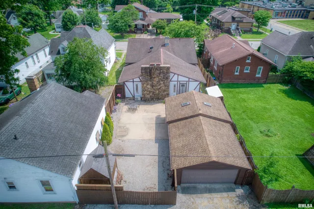 $178,500 | 2036 Spruce Street, Murphysboro, IL 62966