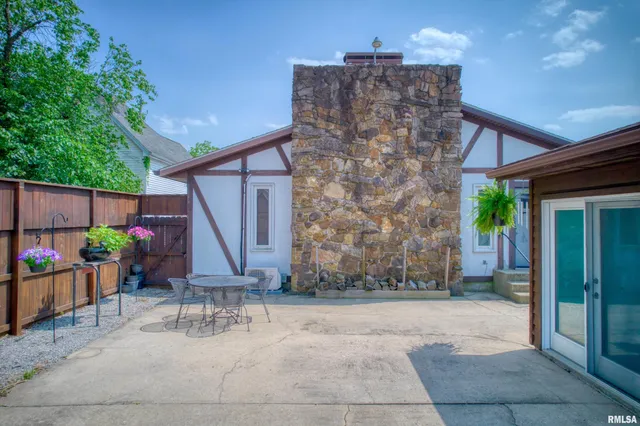 $178,500 | 2036 Spruce Street, Murphysboro, IL 62966