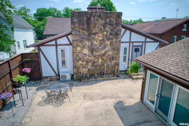 $178,500 | 2036 Spruce Street, Murphysboro, IL 62966