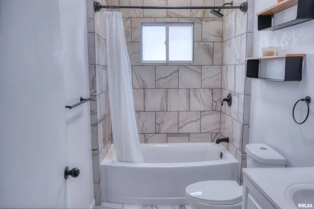 $178,500 | 2036 Spruce Street, Murphysboro, IL 62966