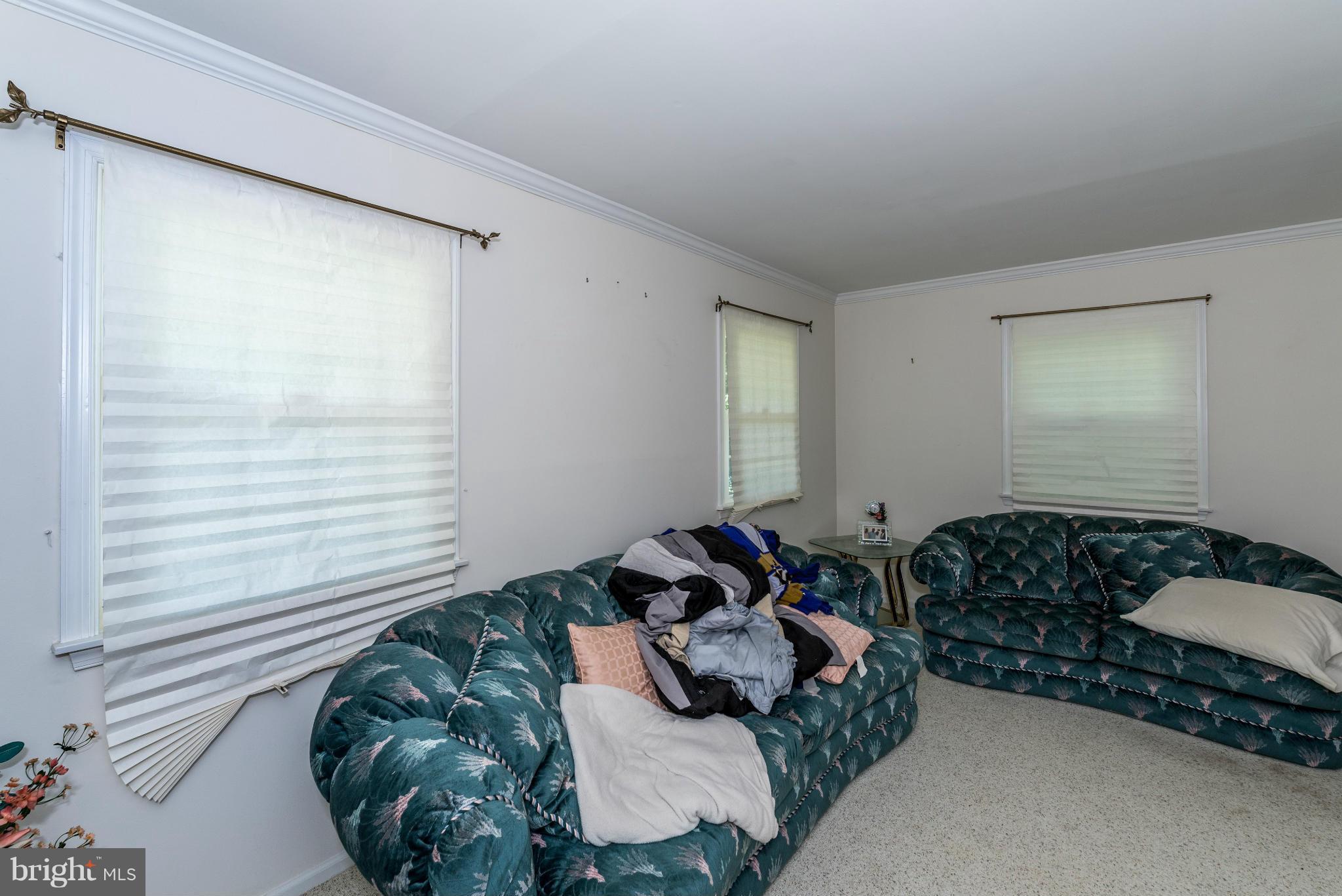 124 Stratton Circle Elkton, MD 21921 - Photo 4 of 30 Living Room