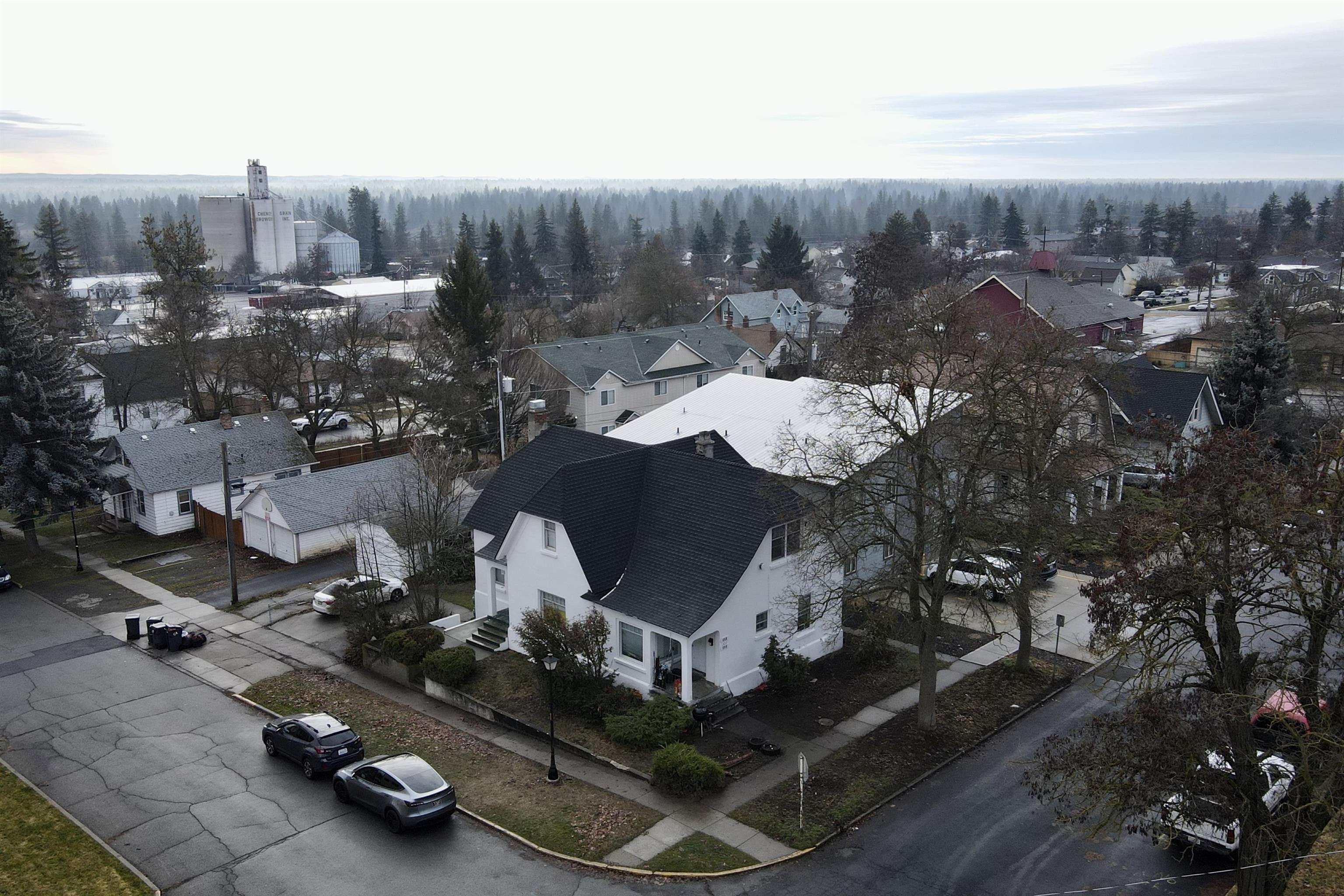 323 5th Street Cheney, WA 99004 - Photo 4 of 46