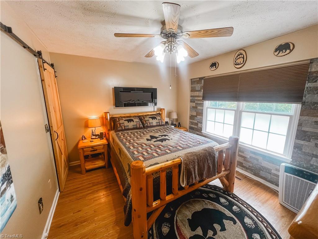 146 South Bridgewater Road Mount Airy, NC 27030 - Photo 17 of 31