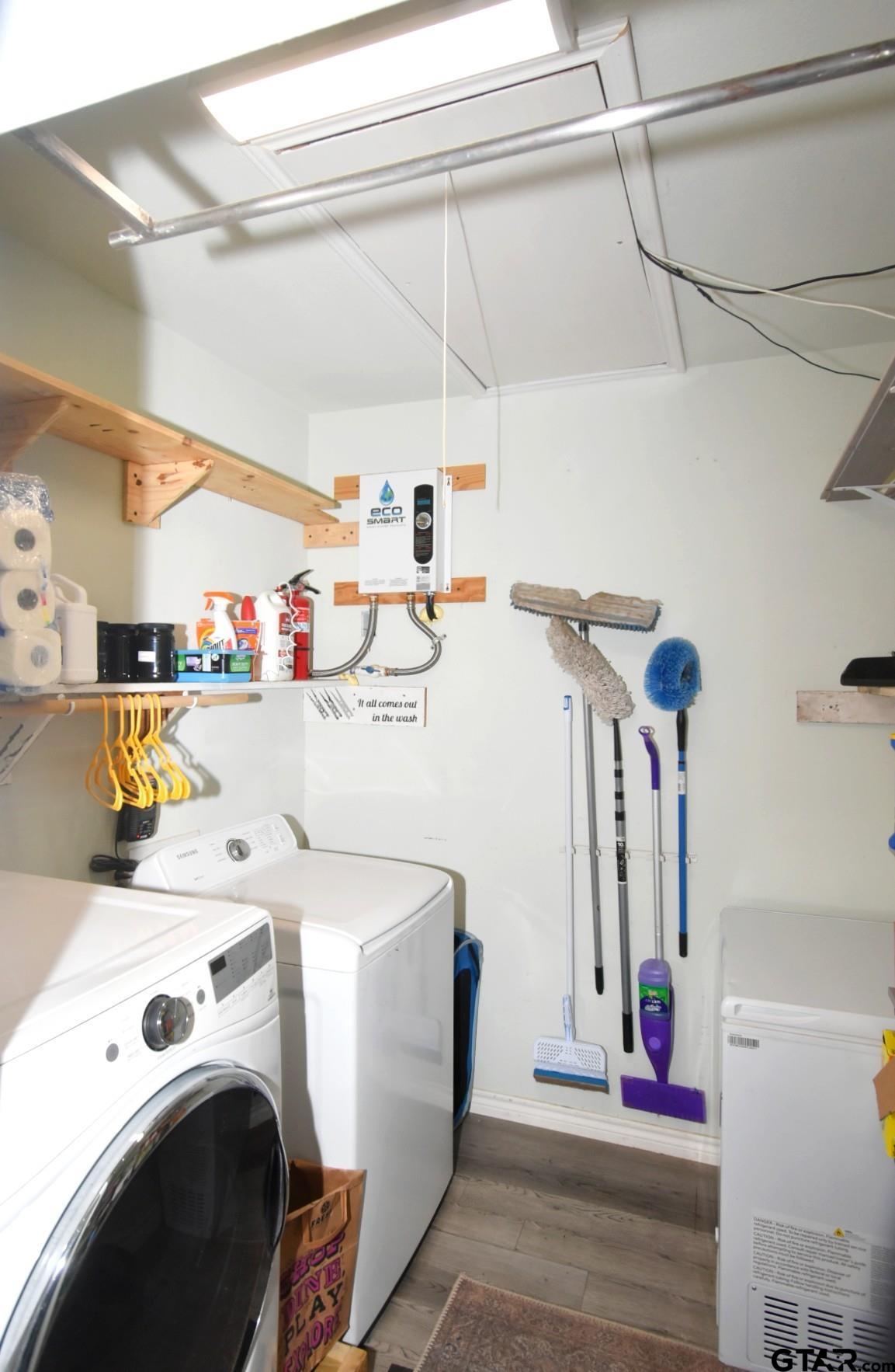 370 Spur 514 Yantis, TX 75497 - Photo 33 of 38 a utility room with dryer and washer