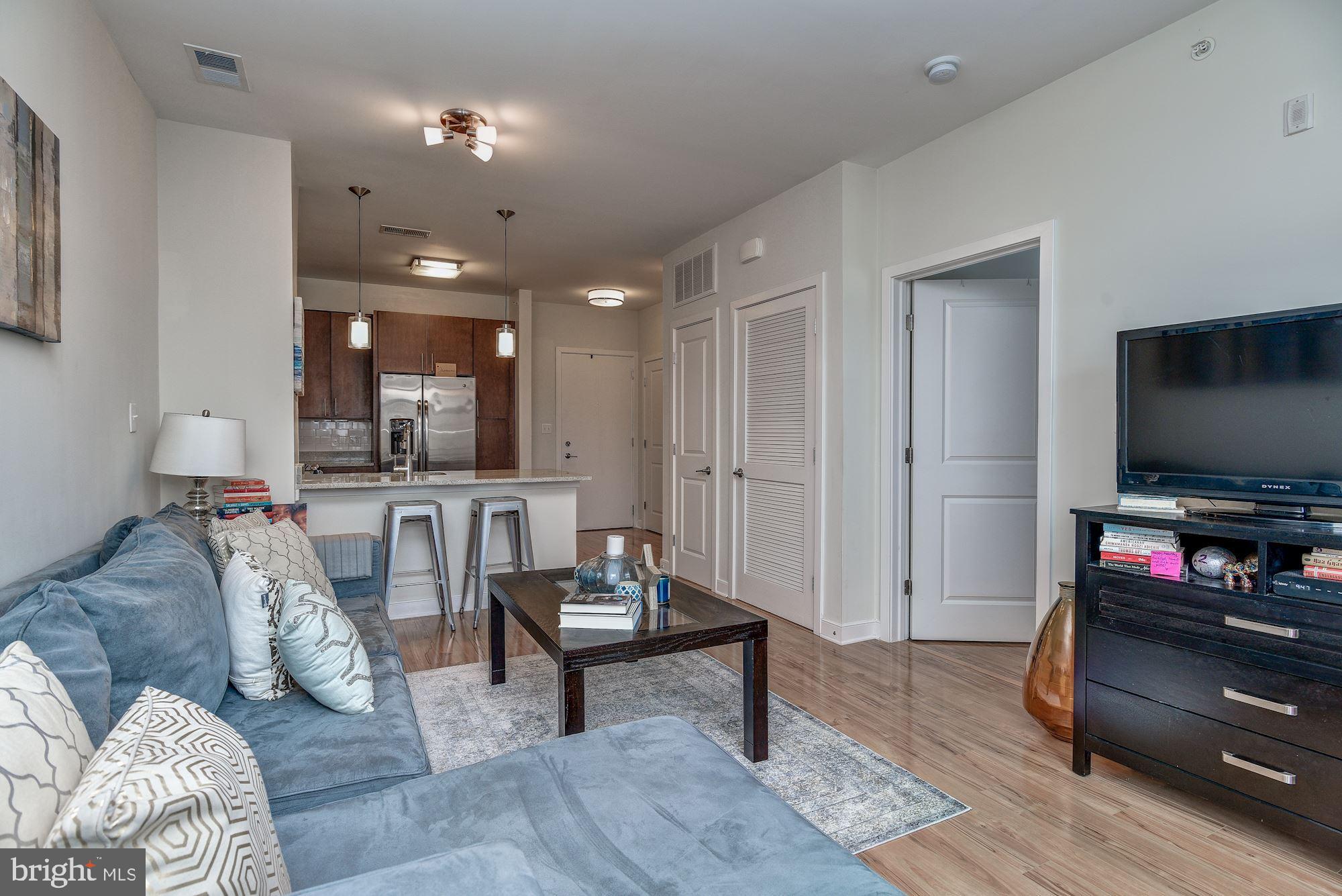 8005 13th Street, Unit 403 Silver Spring, MD 20910 - Photo 16 of 30 Living Area