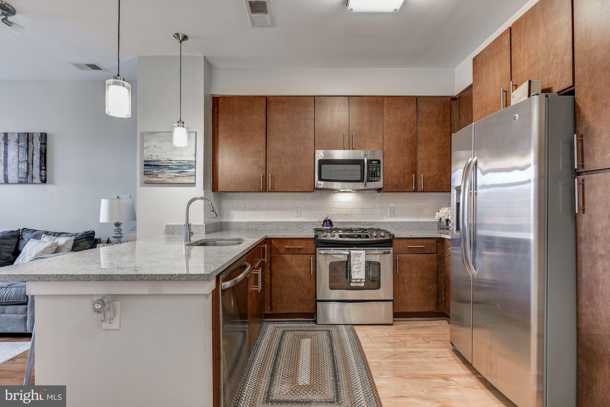 8005 13th Street, Unit 403 Silver Spring, MD 20910 - Photo 6 of 30 Kitchen