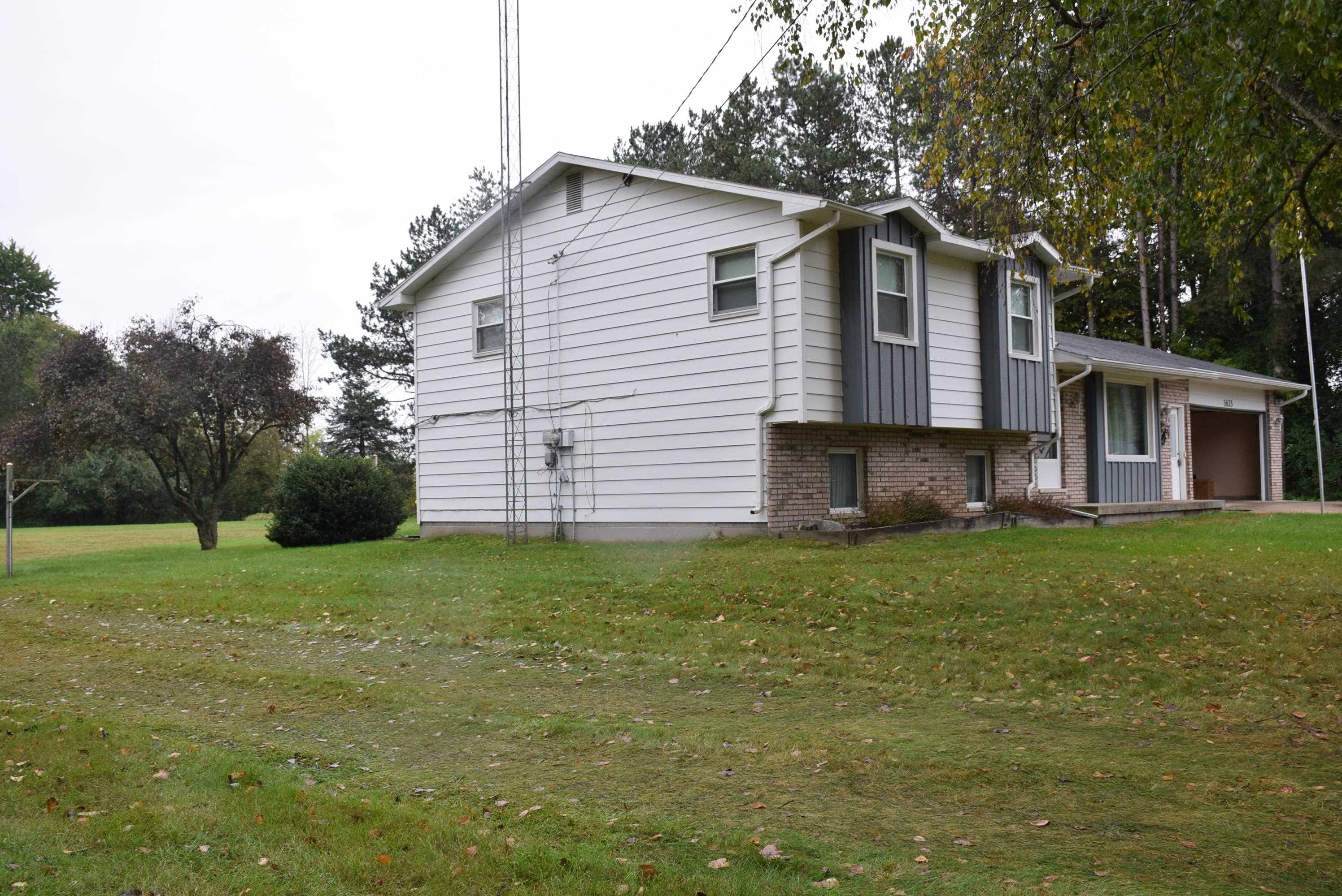 3625 South Summerton Road Mount Pleasant, MI 48858 - Photo 5 of 67 1916749-4.JPG