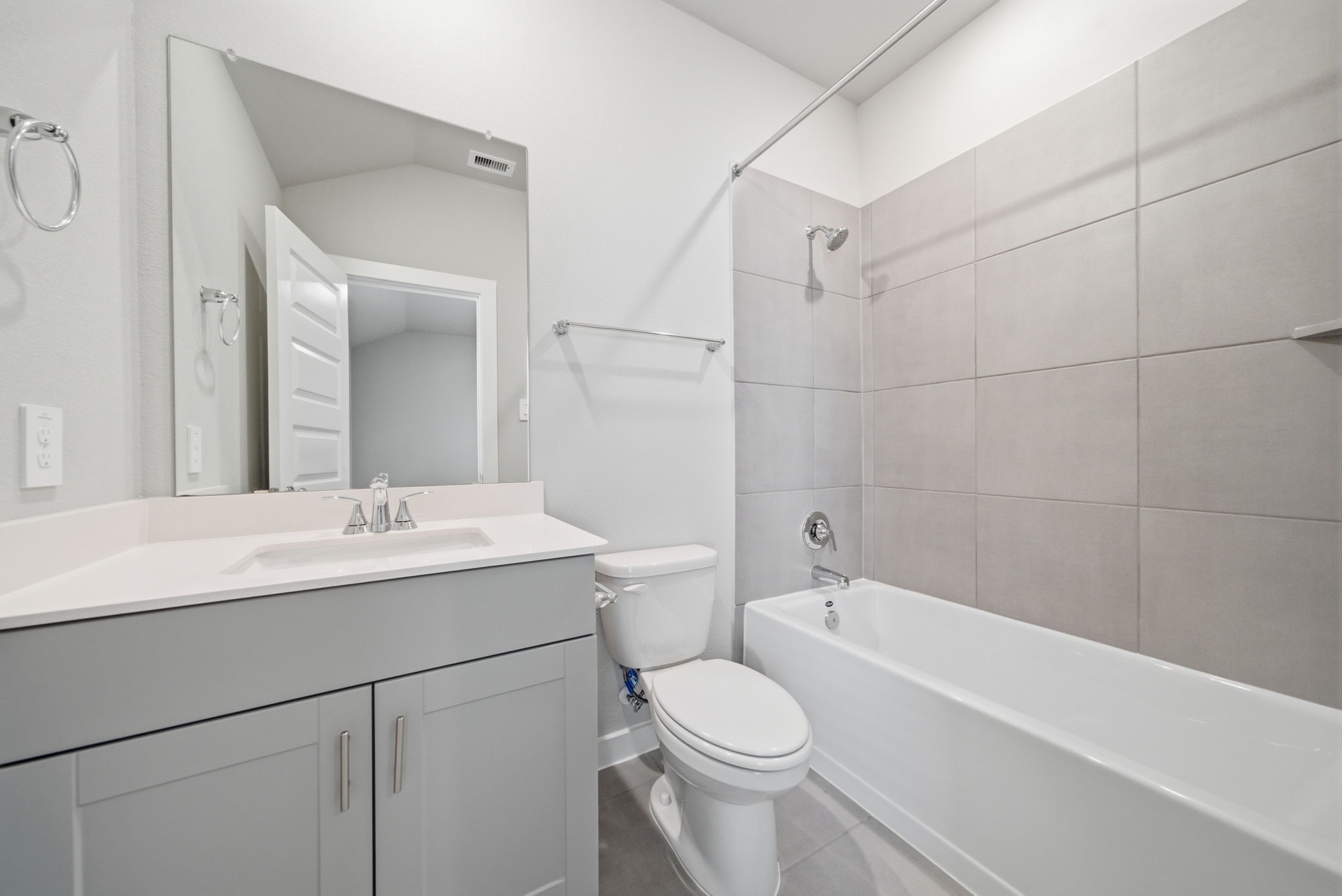 2606 Good Morrow Drive Rosenberg, TX 77471 - Photo 18 of 23 a bathroom with a sink a toilet and shower