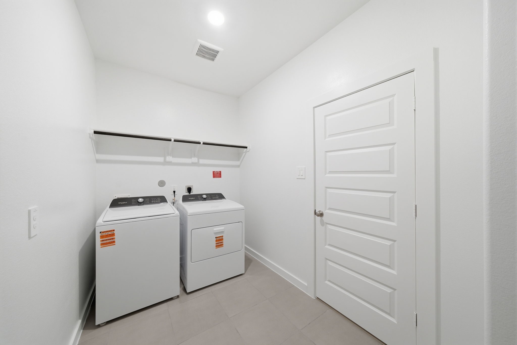 2606 Good Morrow Drive Rosenberg, TX 77471 - Photo 19 of 23 a utility room with dryer and washer