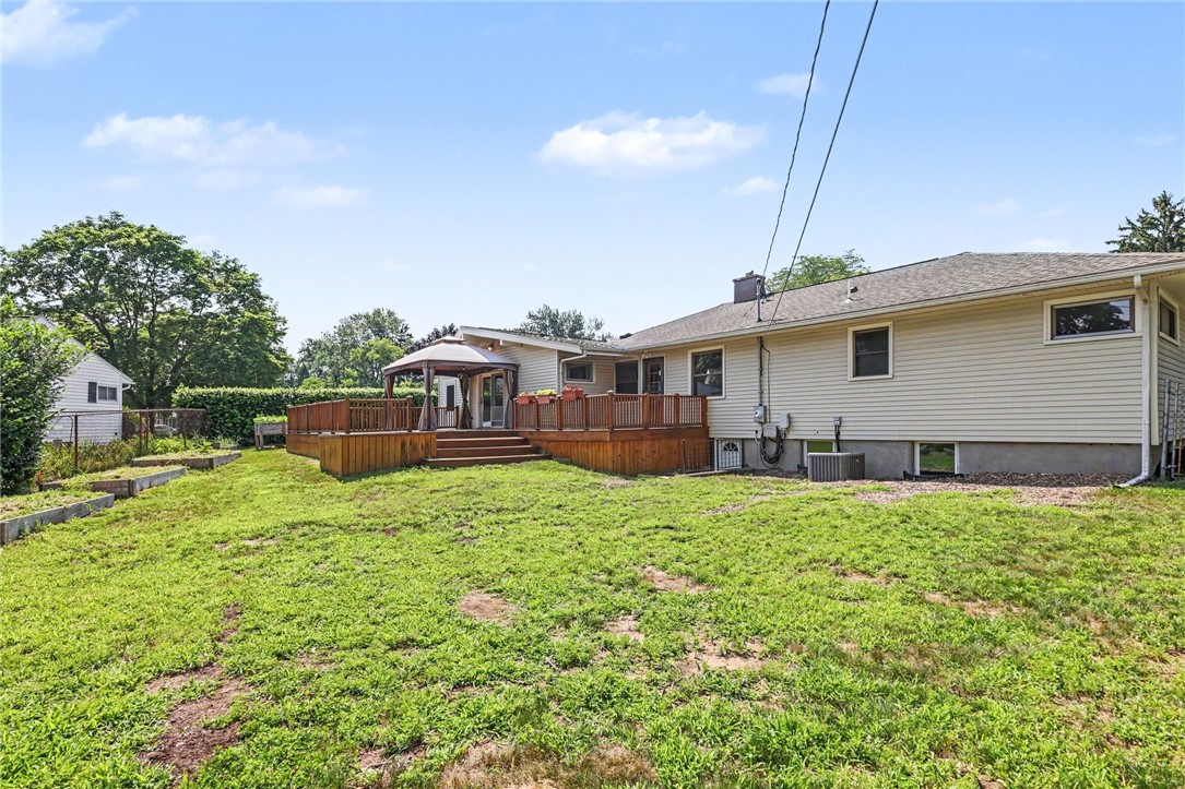 280 Wellington Road Webster, NY 14580 - Photo 23 of 25