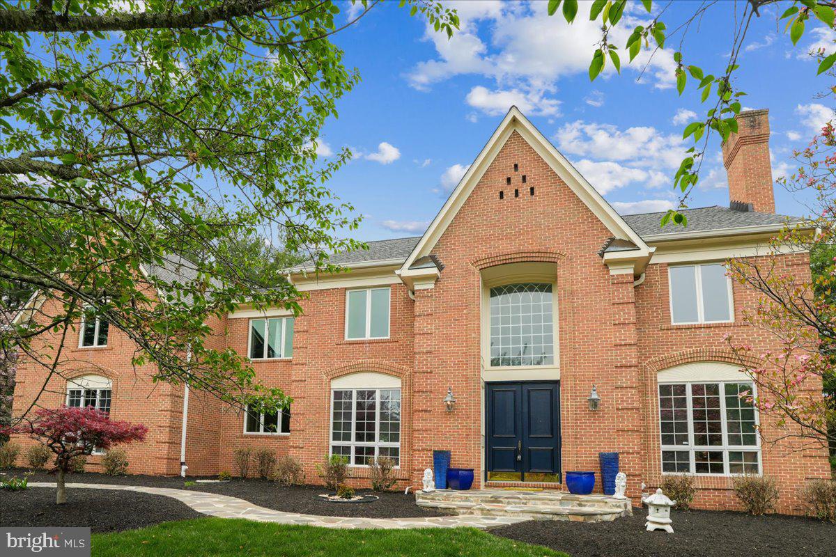 Luxury &  privacy on your beautiful Potomac estate