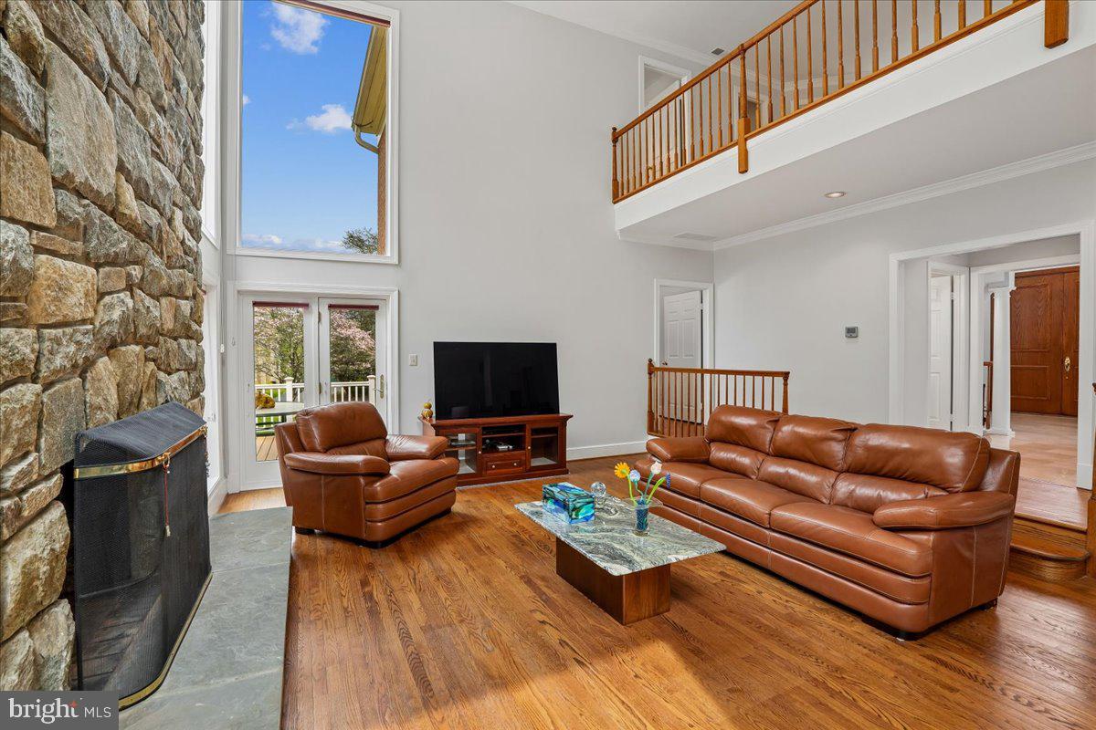 12640 Travilah Road Potomac, MD 20854 - Photo 24 of 56 Family Room Views