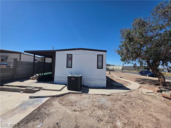 $1,075 | 1121 Pawnee Lane, Henderson, NV 89015