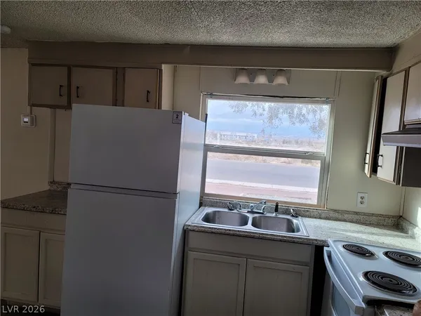 $1,200 | 1121 Pawnee Lane, Henderson, NV 89015