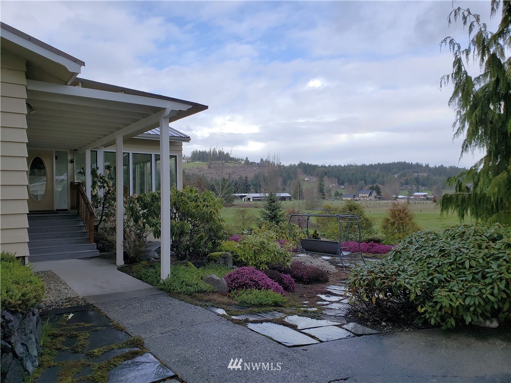 2464 Happy Valley Road Sequim, WA 98382 - Photo 2 of 25