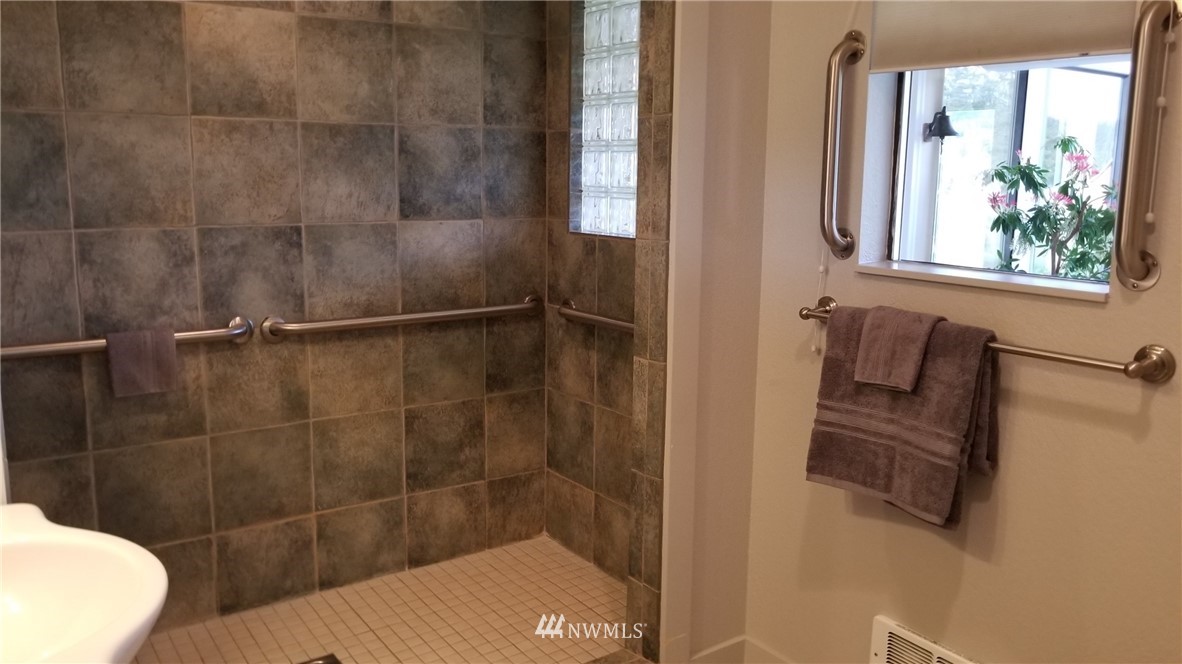 2464 Happy Valley Road Sequim, WA 98382 - Photo 13 of 25