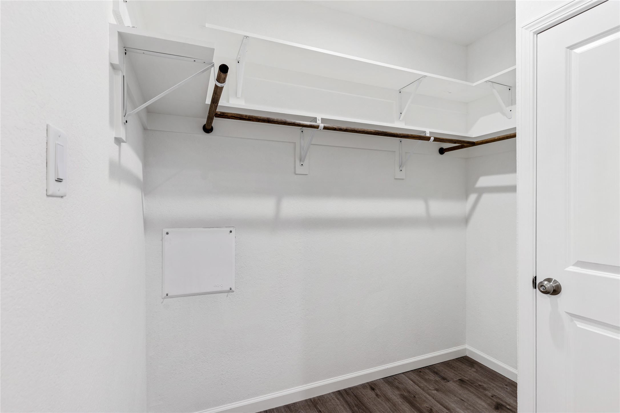 1319 East 35th Street, Unit B Houston, TX 77022 - Photo 19 of 24 a view of walk in closet