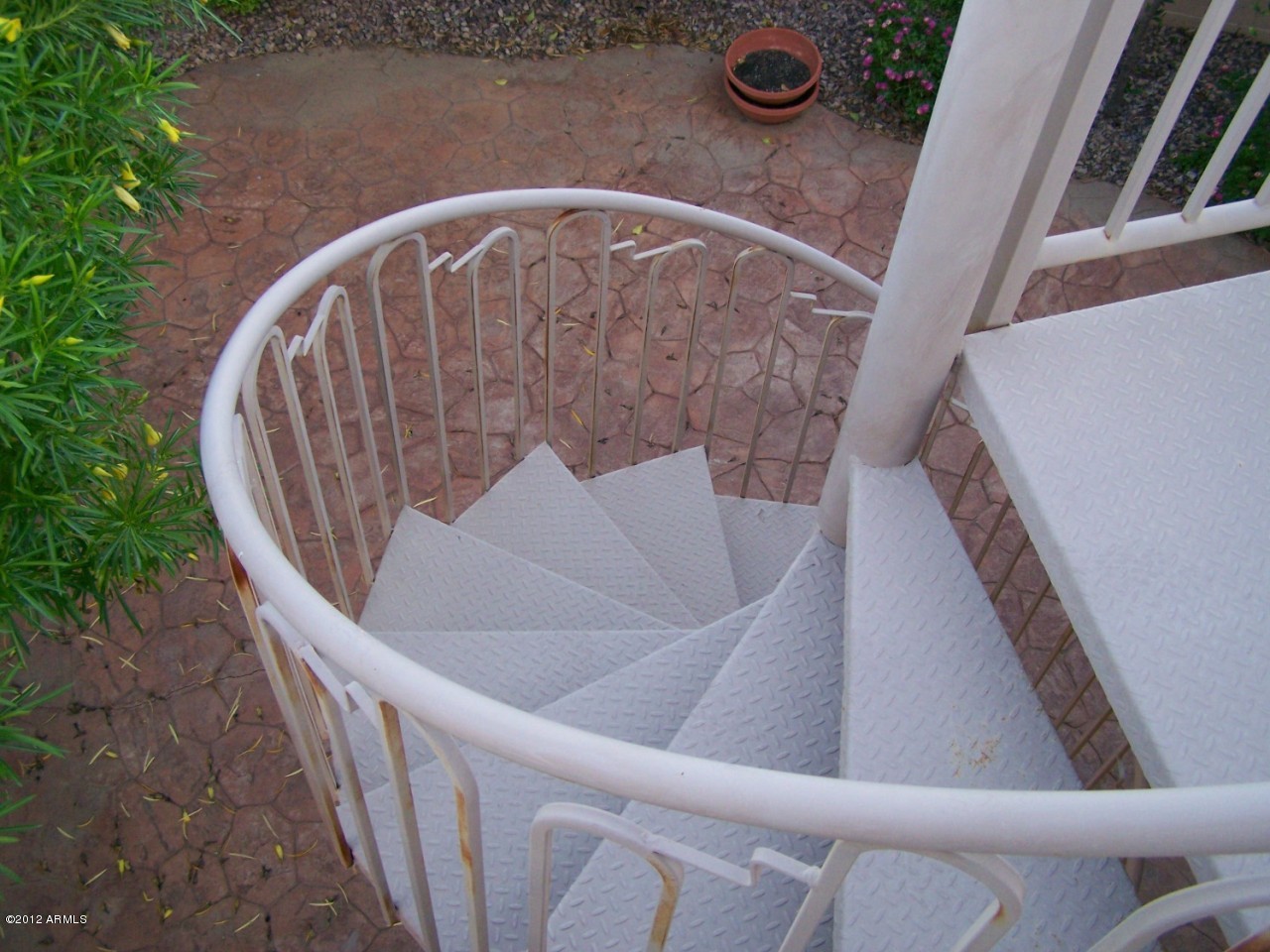 6335 South Eagle Pass Road Gold Canyon, AZ 85118 - Photo 26 of 29 Extra wide spiral staircase