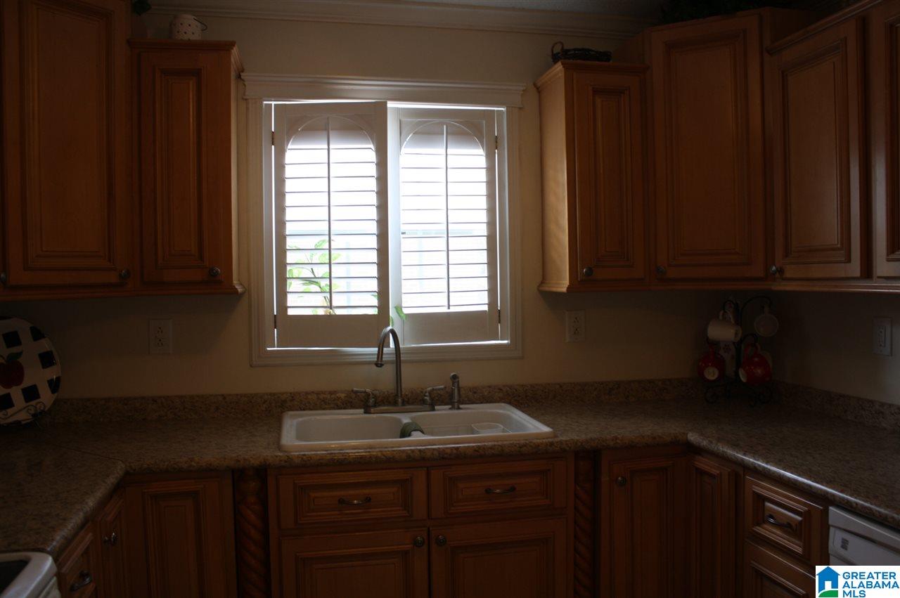 84 Oak Lane Oneonta, AL 35121 - Photo 6 of 32