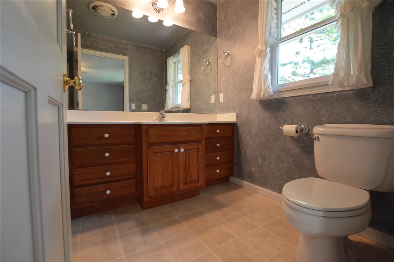 718 Bloomfield Road Traverse City, MI 49686 - Photo 65 of 82 1851260-64.JPG