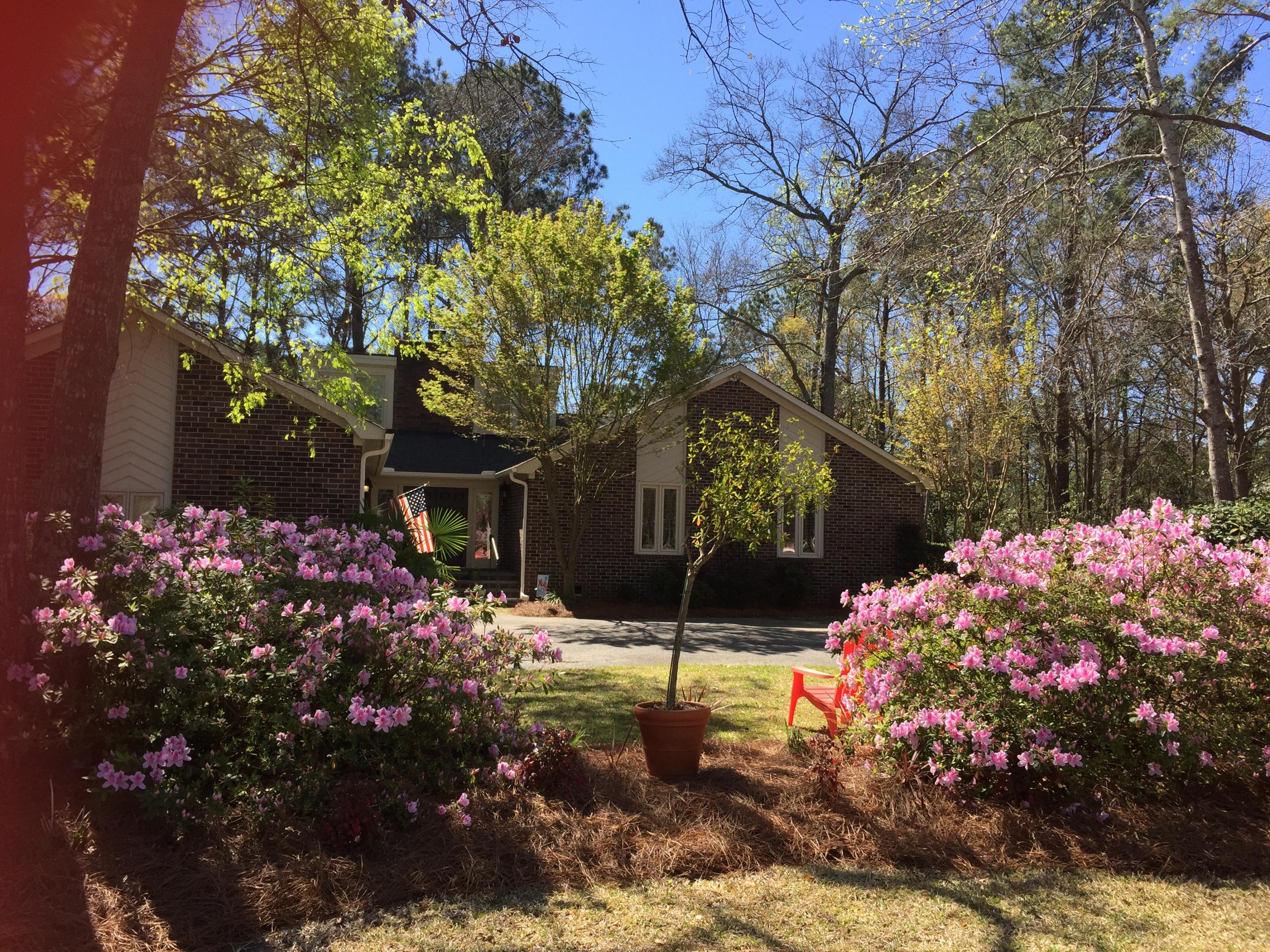 spacious lot on Golf Course