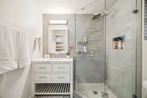 $689,999 | 10017 Medlock Drive, Dallas, TX 75218