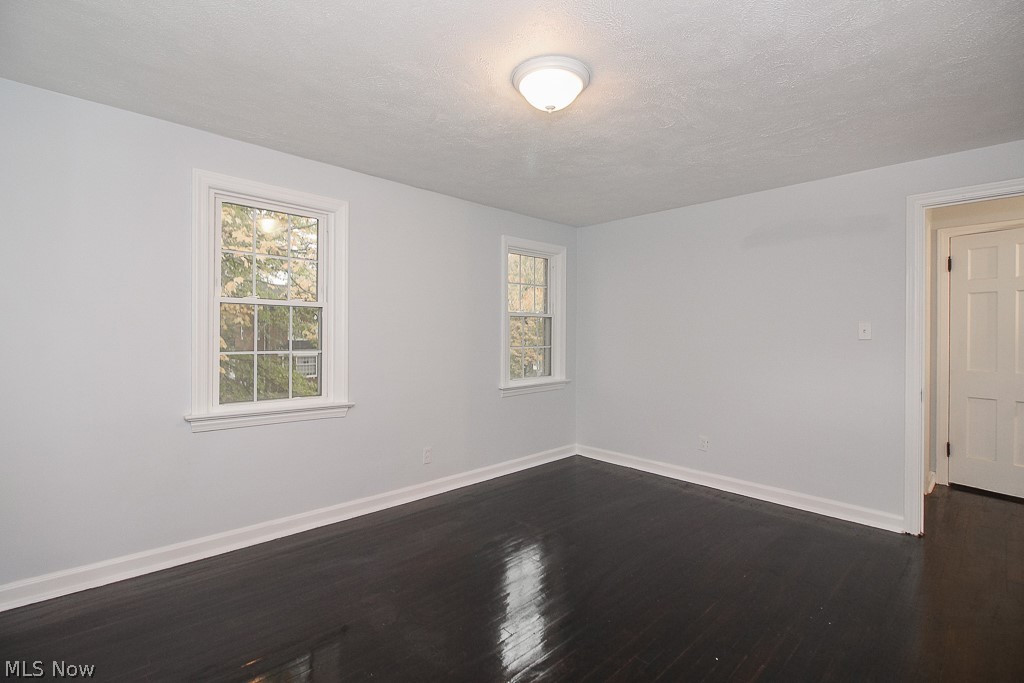 1155 Pennfield Road Cleveland, OH 44121 - Photo 20 of 35
