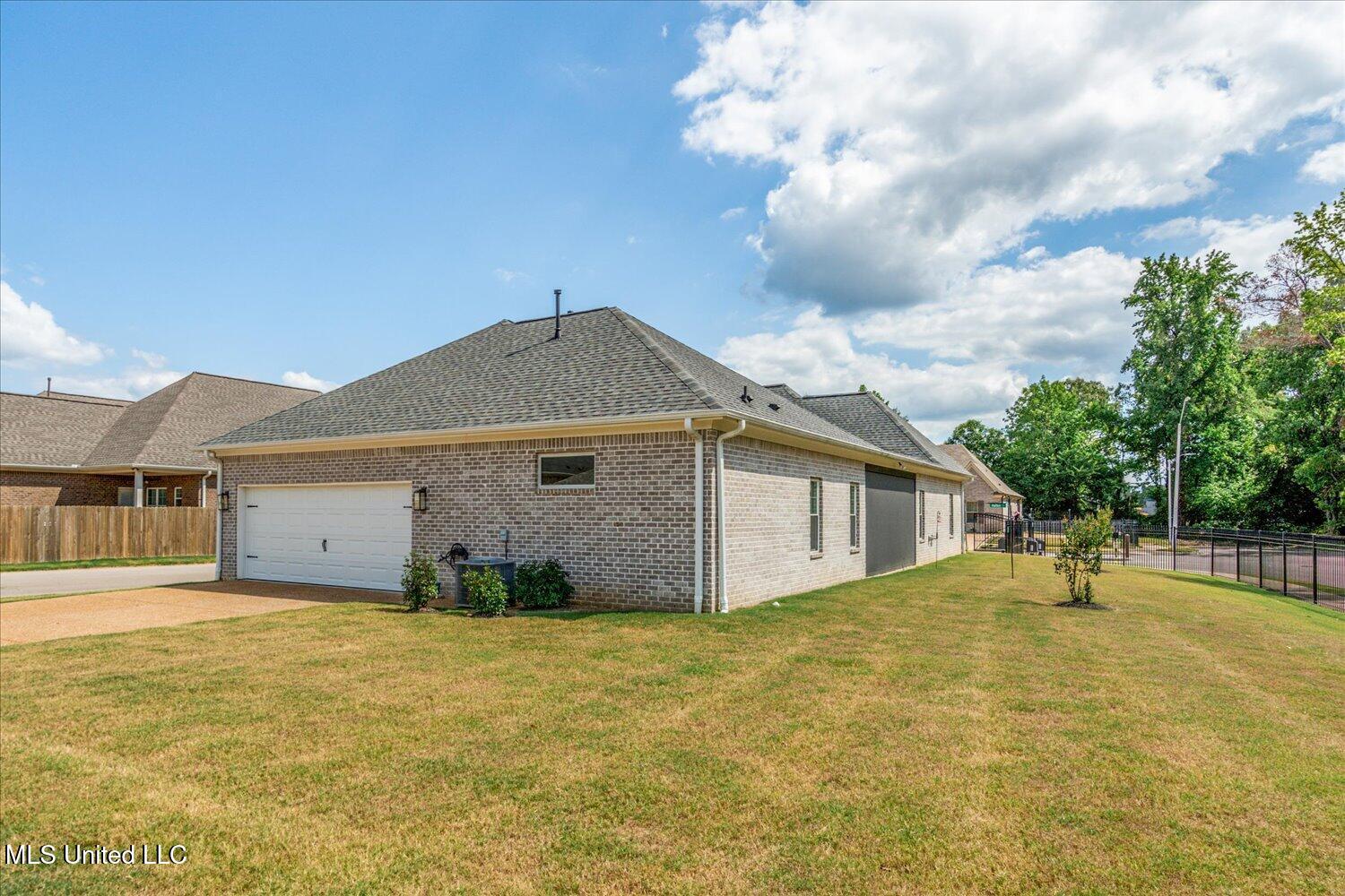 3390 Hatton Drive Nesbit, MS 38651 - Photo 30 of 32 30-30-2465812mi-3390 Hatton Dr