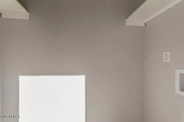 a picture of a wall with a white wall