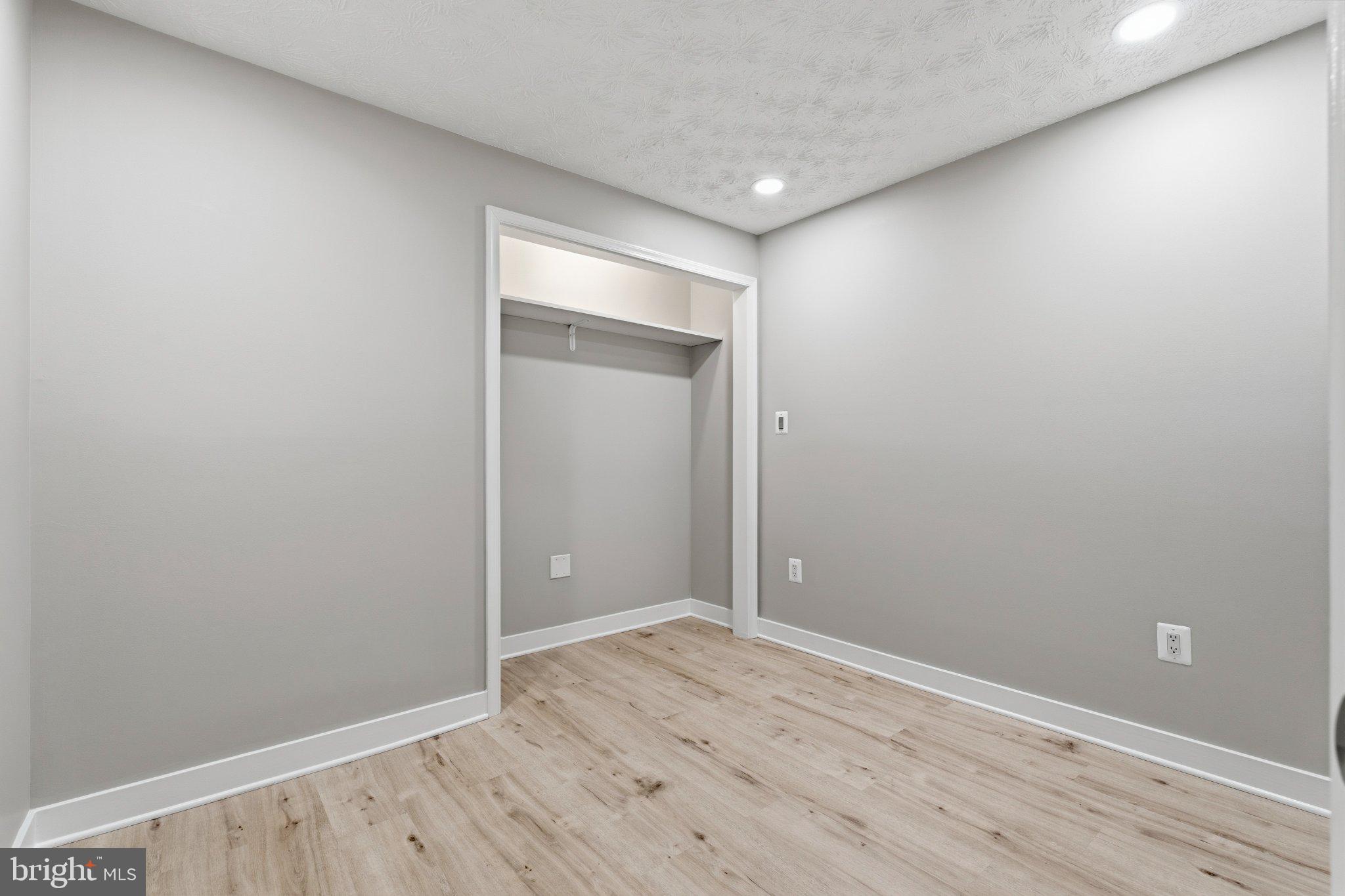 7845 Metacomet Road Hanover, MD 21076 - Photo 4 of 5 Versatile space with modern appeal.