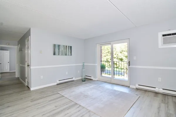 $1,950 | 22 Maple Crest Circle, Unit E, Holyoke, MA 01040