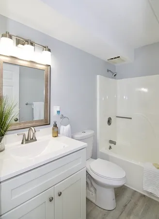 $1,950 | 22 Maple Crest Circle, Unit E, Holyoke, MA 01040