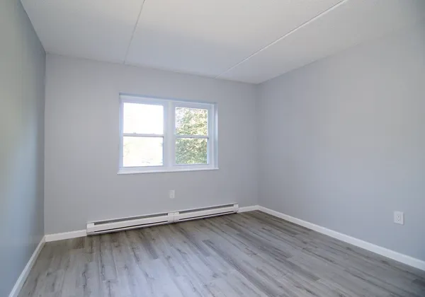 $1,950 | 22 Maple Crest Circle, Unit E, Holyoke, MA 01040