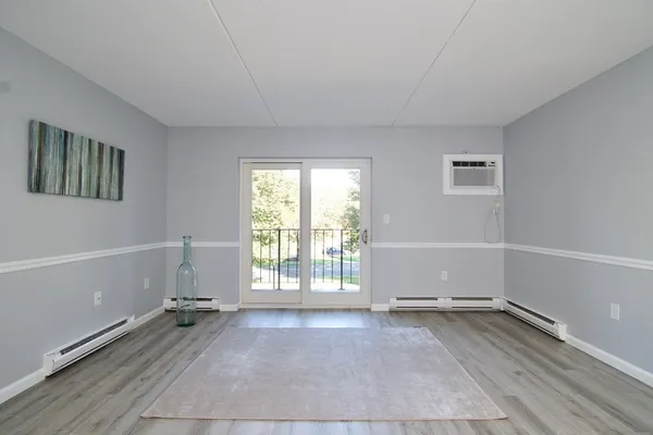 $1,950 | 22 Maple Crest Circle, Unit E, Holyoke, MA 01040