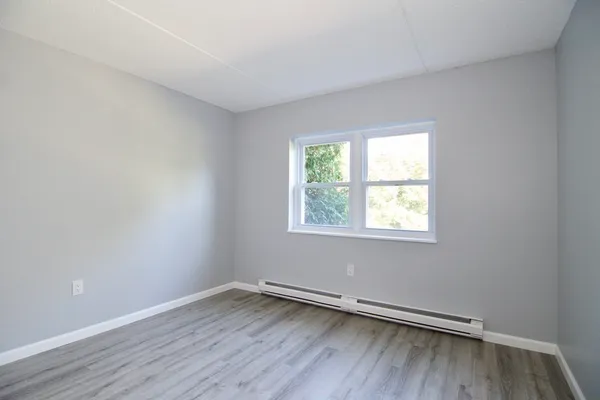 $1,950 | 22 Maple Crest Circle, Unit E, Holyoke, MA 01040