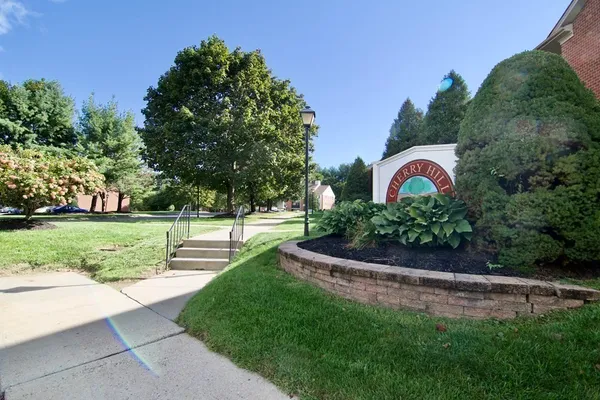 $1,950 | 22 Maple Crest Circle, Unit E, Holyoke, MA 01040