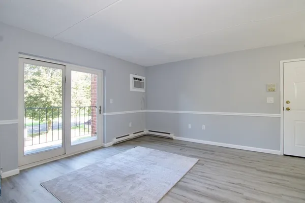 $1,950 | 22 Maple Crest Circle, Unit E, Holyoke, MA 01040