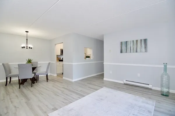 $1,950 | 22 Maple Crest Circle, Unit E, Holyoke, MA 01040