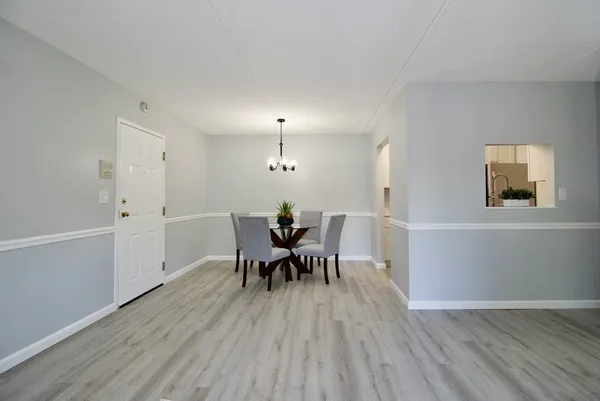 $1,950 | 22 Maple Crest Circle, Unit E, Holyoke, MA 01040