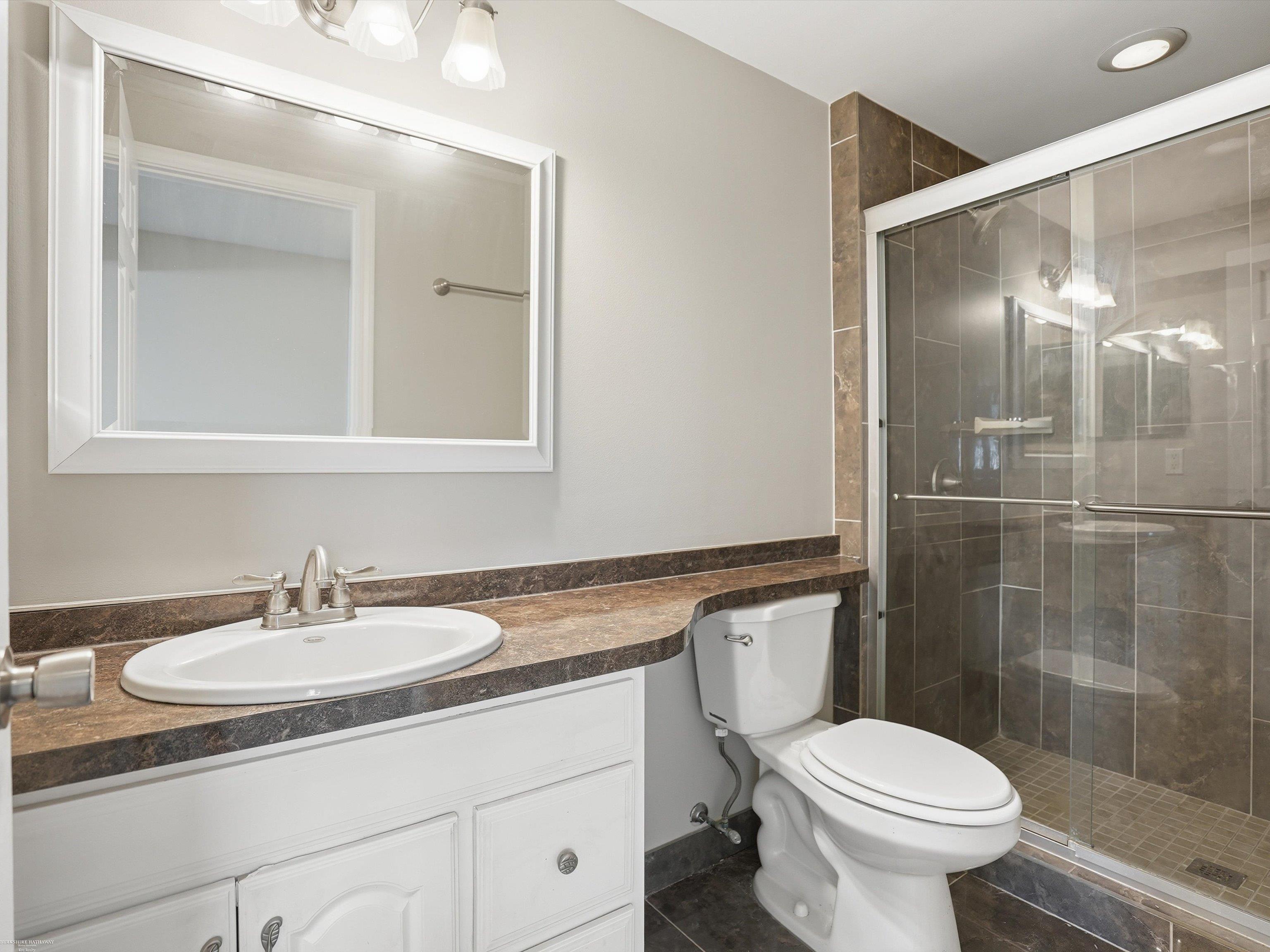 1405 Shaker Street Troy, MI 48083 - Photo 23 of 51 50205374-43c5f5a3-51b9-4a8a-bf84-2870140fc17f.JPG