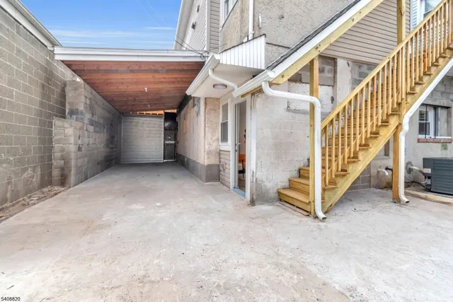 $1,900 | 4 1st Street, Elizabeth Port, NJ 07206