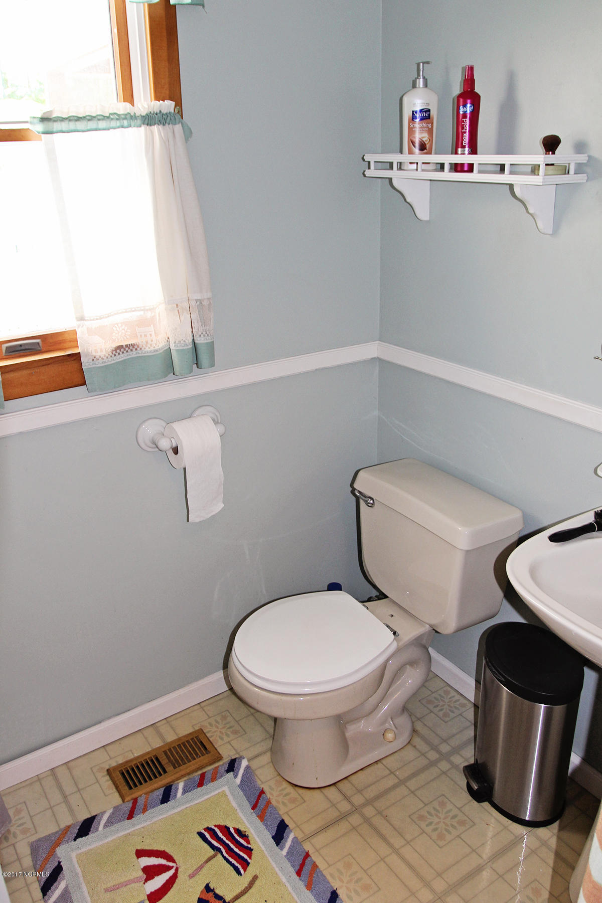 768 Straits Road Gloucester, NC 28528 - Photo 15 of 32 1st floor bathroom