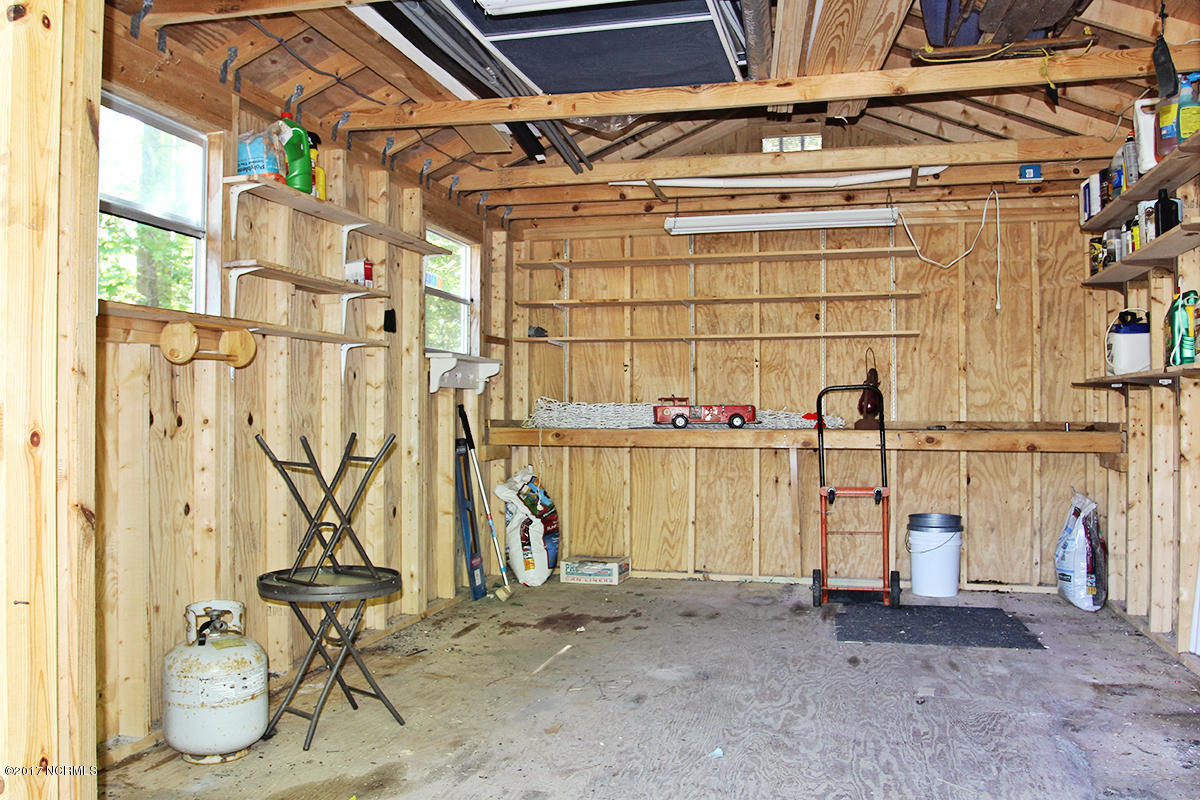 768 Straits Road Gloucester, NC 28528 - Photo 29 of 32 Barn has power