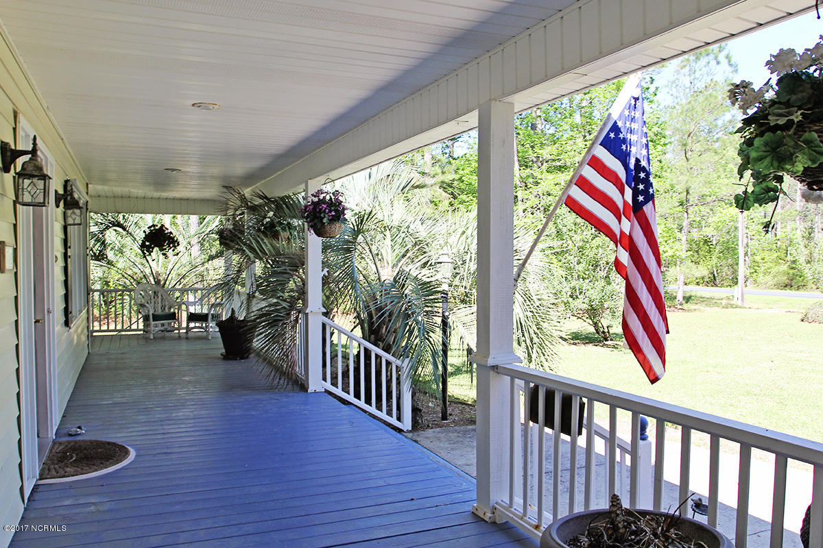 768 Straits Road Gloucester, NC 28528 - Photo 4 of 32 BIG front porch
