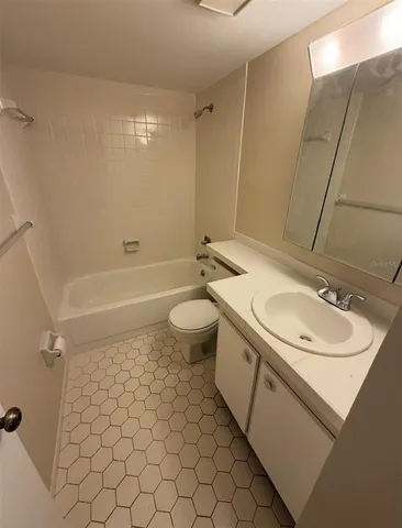 $1,300 | 513 East Marion Avenue, Unit 2, Punta Gorda, FL 33950