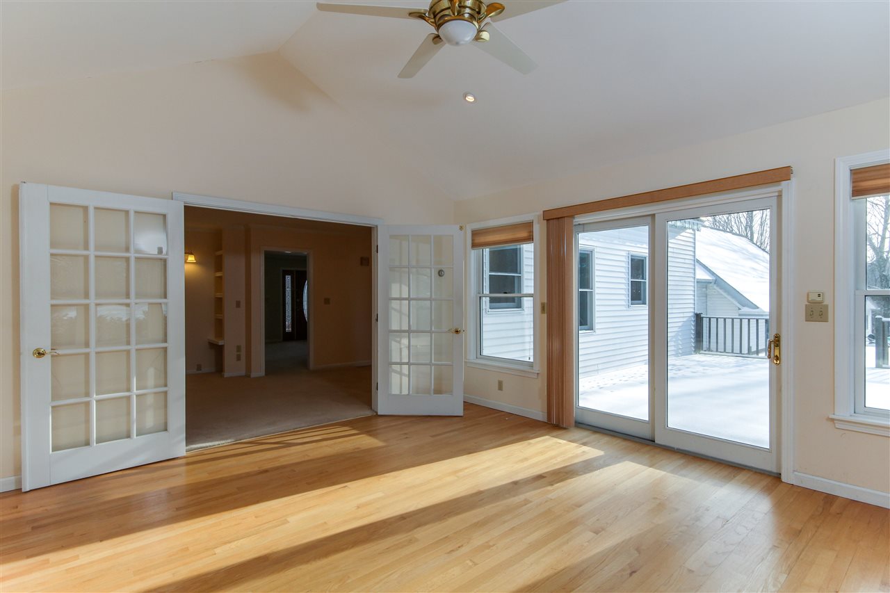 4722 St George Road Williston, VT 05495 - Photo 3 of 40